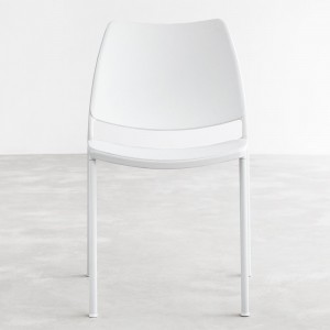 Silla Gas Blanca en polipropileno de Stua. Silla excelenete para oficina.