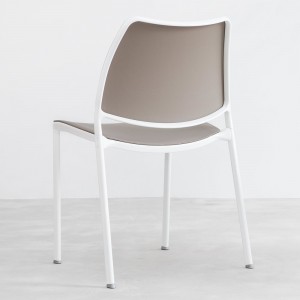 Silla Gas Blanca en polipropileno de Stua. Silla excelenete para oficina.