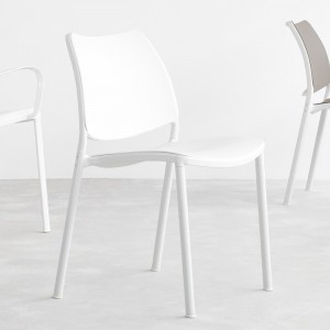 Silla Gas Blanca en polipropileno de Stua. Silla excelenete para oficina.