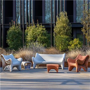In-Side low table
