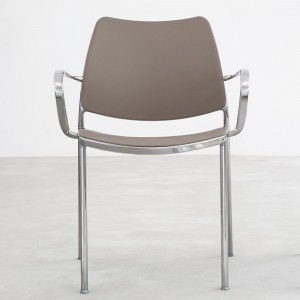 Sillón Gas cromo en polipropileno de Stua. Excelente sillones para salón u oficinas.