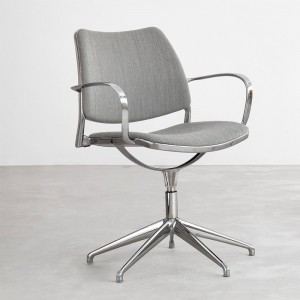 Sillón Gas Autoretorno Tapizado de Stua. Excelente sillón para usar en espacios interiores.