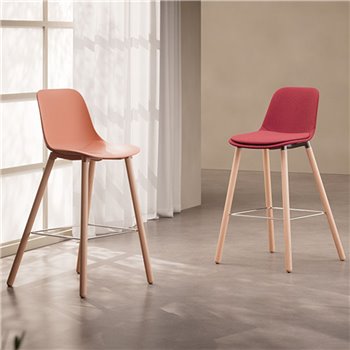 Taburete Abril 4P madera respaldo alto esPattio