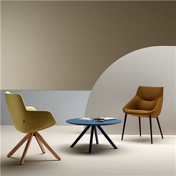 Sillón Bow Chair base piramidal madera esPattio