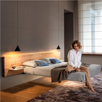 Cama matrimonia Fluttua repisa Lago