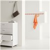 Cómoda ancha Relief con pies String Furniture