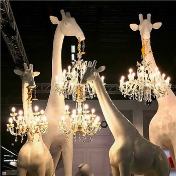 Lámpara de pie Giraffe in Love Outdoor Qeeboo