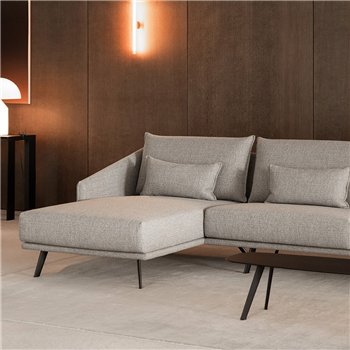 Chaise longue con brazo Costura Stua