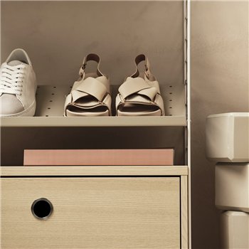 Estante de zapatos String Furniture