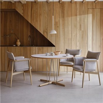 Mesa Embrace E020 Carl Hansen and Son