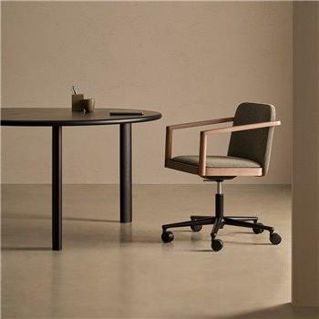 Sillón Urmus madera base 5 ruedas Blasco&Vila