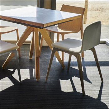 Silla Bob XL madera tapizada Ondarreta