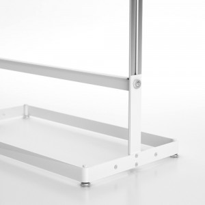 Perchero compuesto Inlin 75,8 de Systemtronic. Muebles oficina diseño.