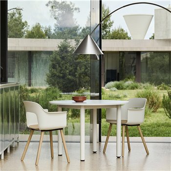 Sillón Layout 222 asiento madera Hay