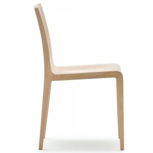 Silla Young 420/421 de Pedrali. Sillas de diseño. Sillas de madera modernas.