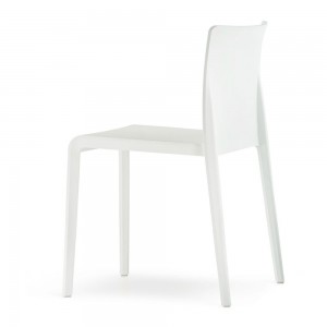 Silla Volt 670/673 de Pedrali. Sillas de diseño. Sillas modernas de exterior.
