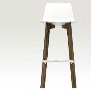 Taburete moderno Lottus Wood de Enea. Taburetes de diseño ideal para café.