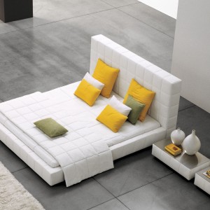 Cama Squaring alto de Bonaldo. Mobiliario de diseño. Diseño moderno.