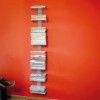 Revistero de pared Booksbaum de Radius design. Mobiliario y complementos de hogar