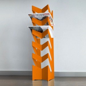 Revistero de pie New de Radius design. Mobiliario y complementos de hogar