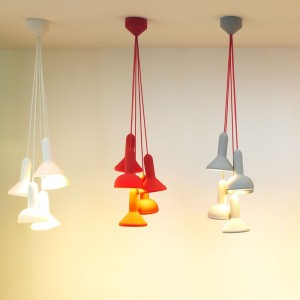 Grupo de 5 lámparas de suspensión Torch de Established Sons. Muebles y complementos