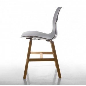Silla Stereo Wood de Casamania. Sillas y poufs modernas de diseño italiano.