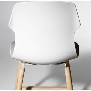 Silla Stereo Wood de Casamania. Sillas y poufs modernas de diseño italiano.