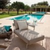 Chaise longue Aikana cómodo para exteriores de Fast. Chaise longue para terrazas.