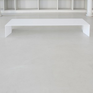Mesa auxiliar Arch de Branca. Muebles modernos.