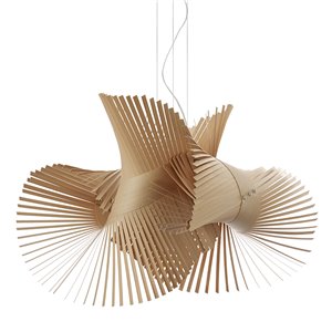 Lámpara suspensión Mikado de Luzifer. Elaborada tiras chapas de madera de forma caótica y armoniosa al mismo tiempo.