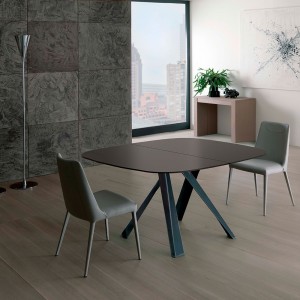 Mesa comedor Bombo Extensible, con sobre de cristal de Ozzio design.
