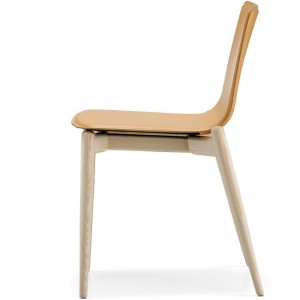 Silla Malmo 392 de Pedrali. Sillas de diseño. Sillas tapizadas en cuero.