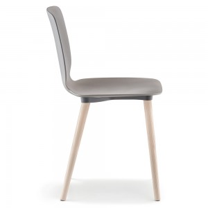 Silla Babila 2750 de Pedrali. Sillas de diseño. Sillas para comedor o contract.