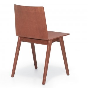 Silla Osaka 2810 de Pedrali. Sillas de diseño. Sillas de madera modernas.