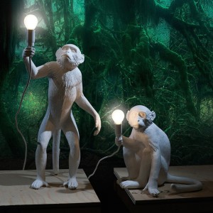 Lámpara sobremesa Monkey Sitting de Seletti. Complementos, mueble auxiliar e iluminación