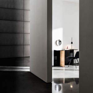 Consola Regolo de Sovet Italia. Mesas y complementos de diseño. Consolas de recibidor.