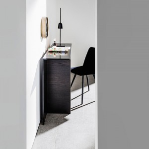 Consola Regolo de Sovet Italia. Mesas y complementos de diseño. Consolas de recibidor.