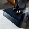 Mesa centro Regolo triangular madera de Sovet Italia. Mesas y complementos de diseño.