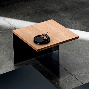 Mesa centro Regolo cuadrada madera de Sovet Italia. Mesas y complementos de diseño.
