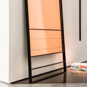 Espejo Visual linear Sovet Italia. Mesas y complementos de diseño.