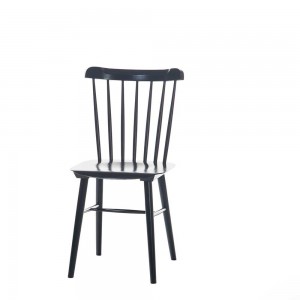 Silla Ironica 035 madera de Ton. Sillas restaurantes, de variados interiores.
