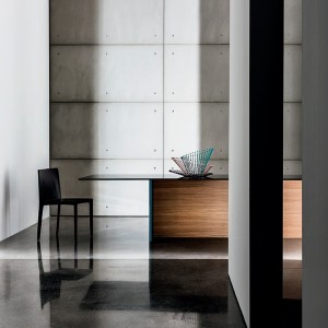 Mesa Regolo doble base cristal de Sovet Italia. Mesas y complementos de diseño moderno.