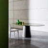 Mesa Totem elíptica de Sovet. Mesa de comedor elíptica. Mesas de diseño.
